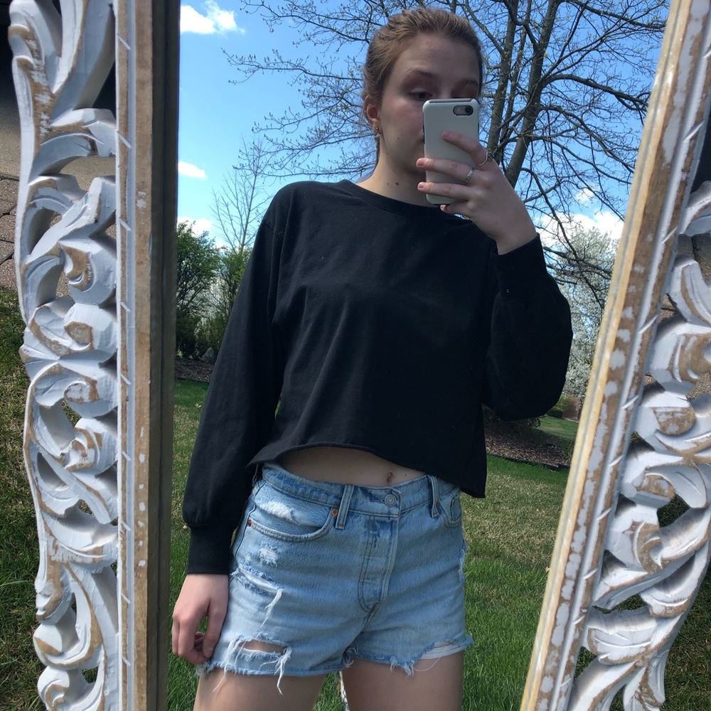 Black Cropped Long Sleeve